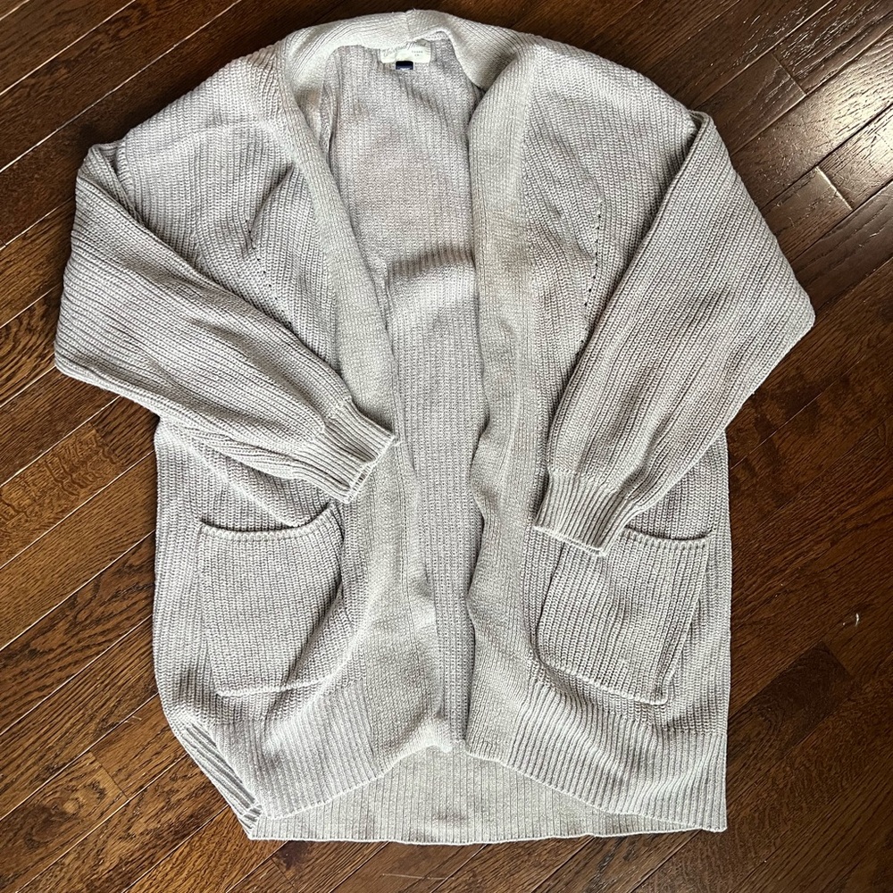 Universal Thread Light Gray Cardigan Sweater